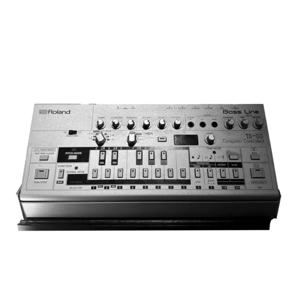 ROLAND TB03 1